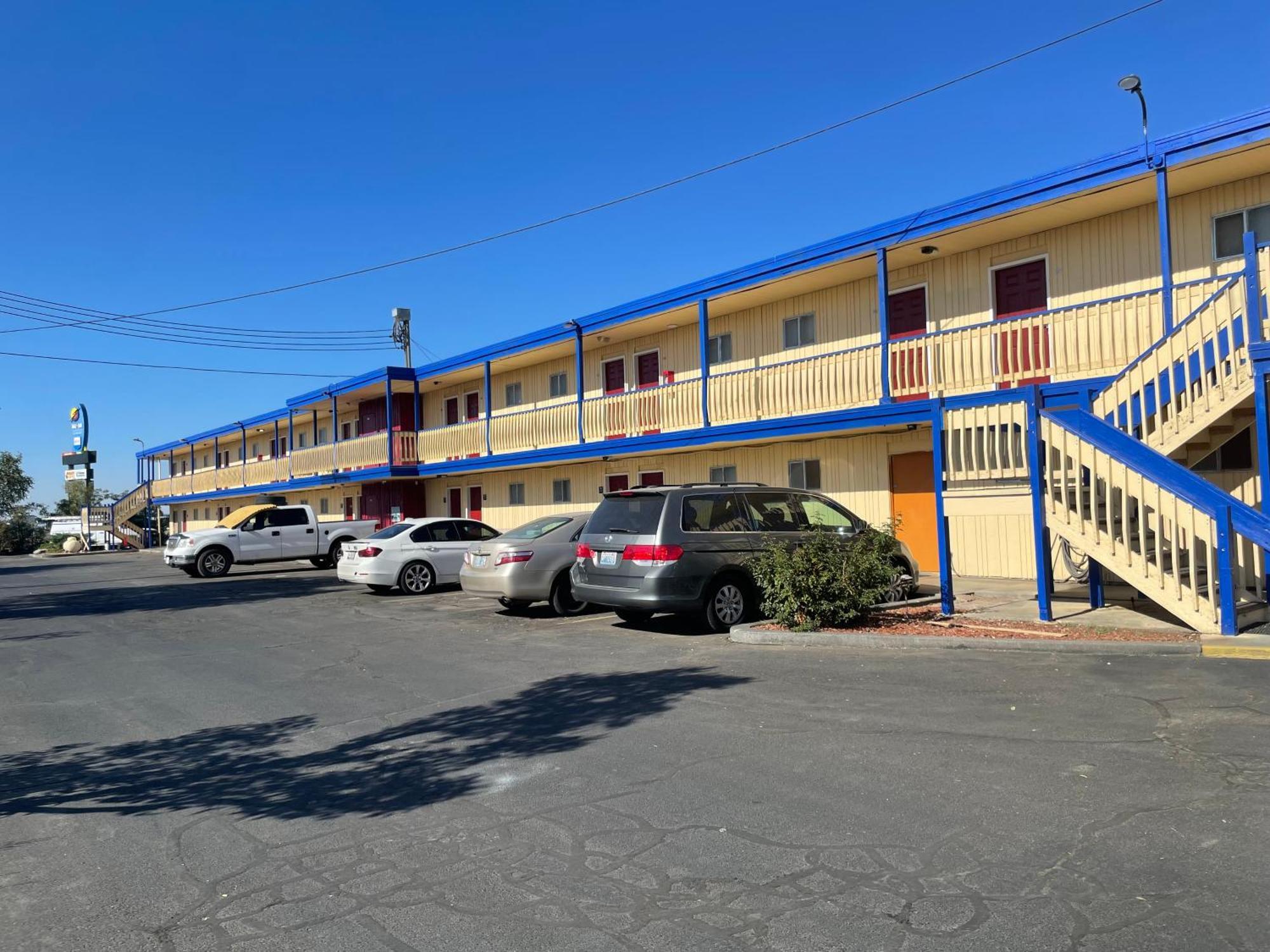 Motel Oasis Moses Lake Exterior photo