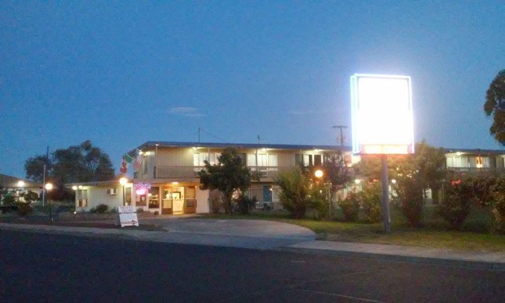 Motel Oasis Moses Lake Exterior photo