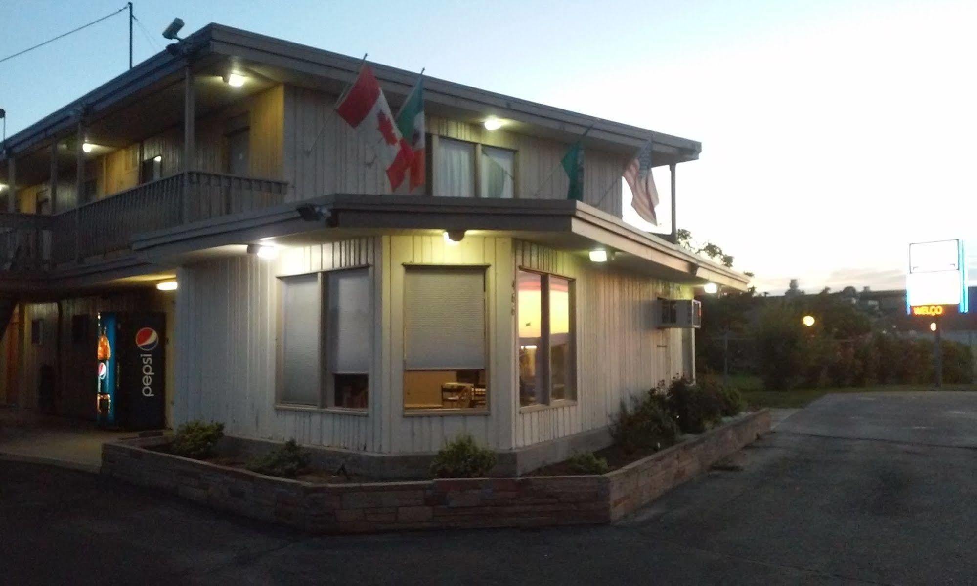 Motel Oasis Moses Lake Exterior photo